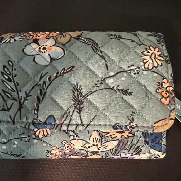 Vera Bradley Crossbody and wallet - Picture 5 of 7